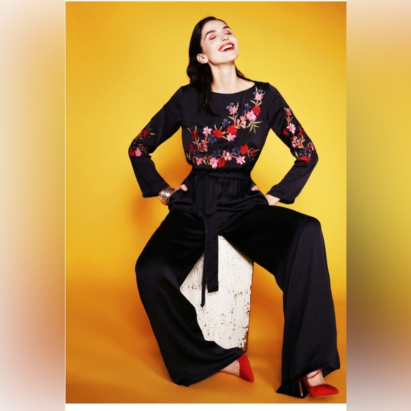 ZARA Navy Blue Embroidered Floral Wide Leg Jumpsuit Jumper Romper M - Picture 1 of 8